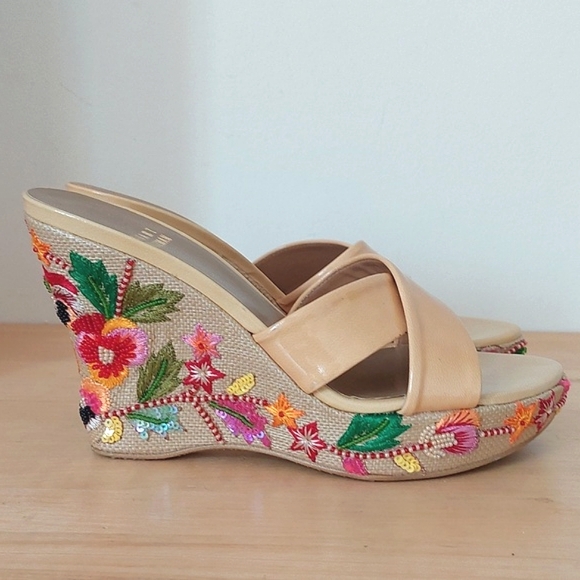 Stuart weitzman floral embroidery wedge sandals - Picture 3 of 12